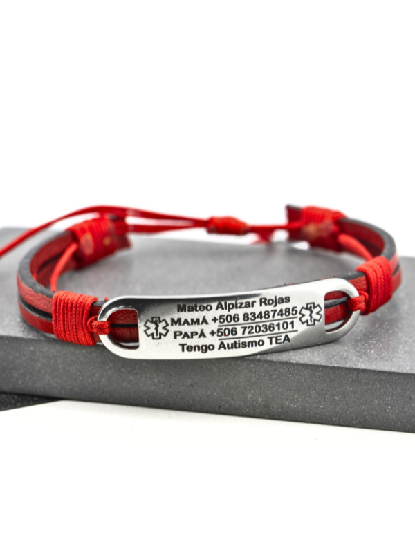 Pulsera en cuero y placa en acero personalizable