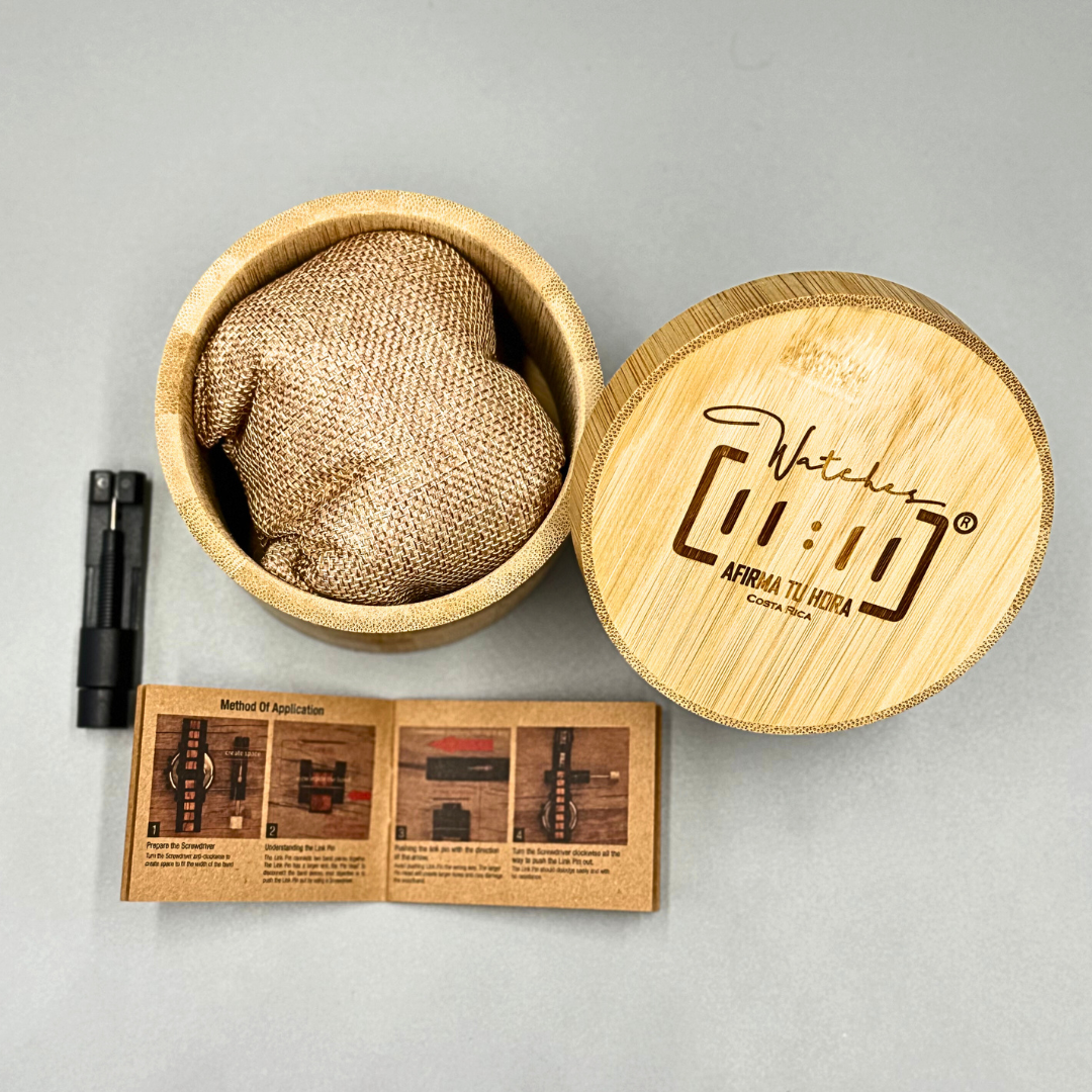 Reloj Análogo Ebony Wood y Acero Inox WAGT131-2C