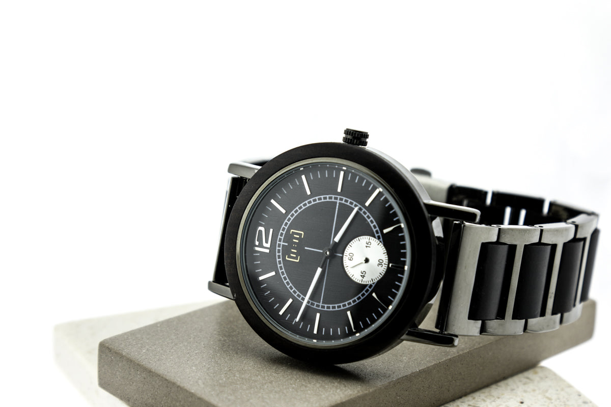 Reloj Análogo Ebony Wood y Acero Inox GR012-1C